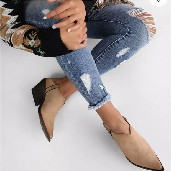 FREE PEOPLE | Marfa Western mules in tan or sand dollar leather Sz 38 - Picture 2 of 7